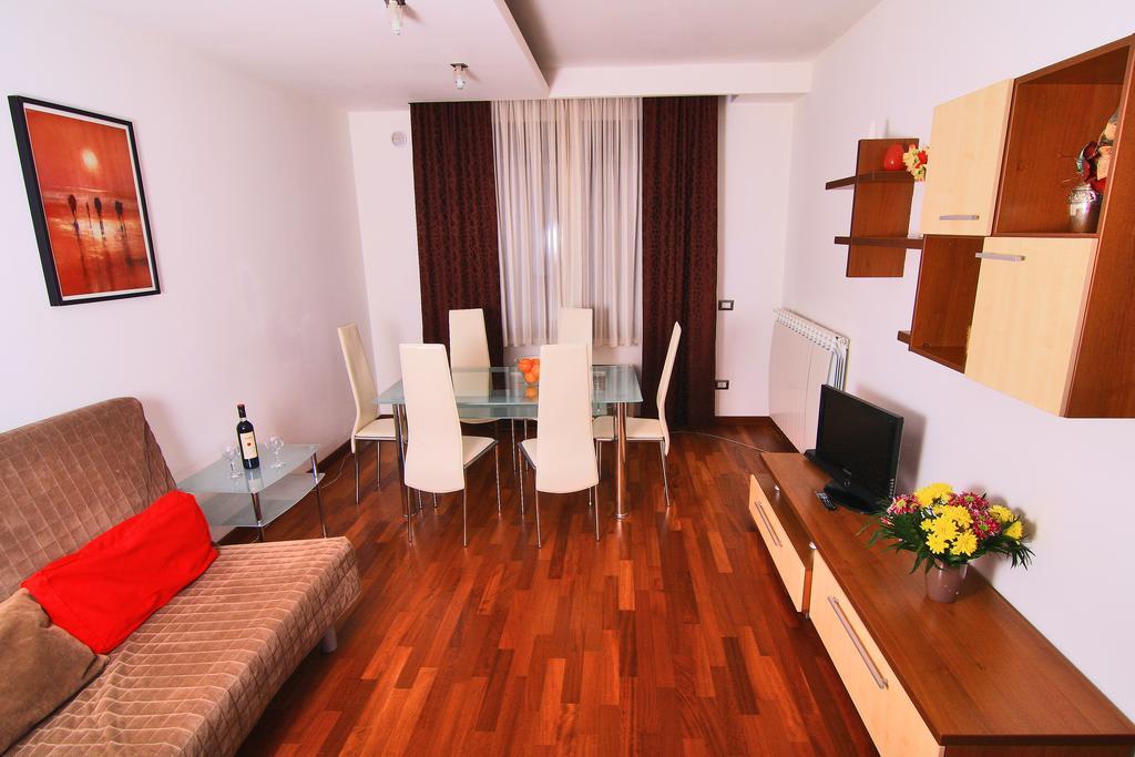Nirvana Accommodation Βουκουρέστι Εξωτερικό φωτογραφία