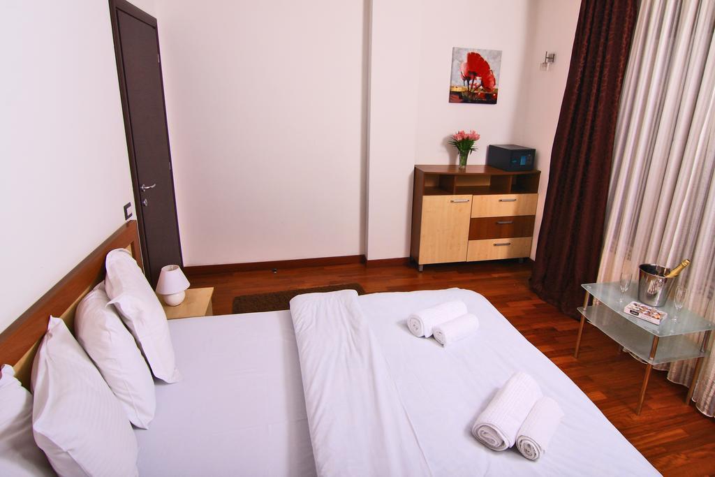 Nirvana Accommodation Βουκουρέστι Εξωτερικό φωτογραφία