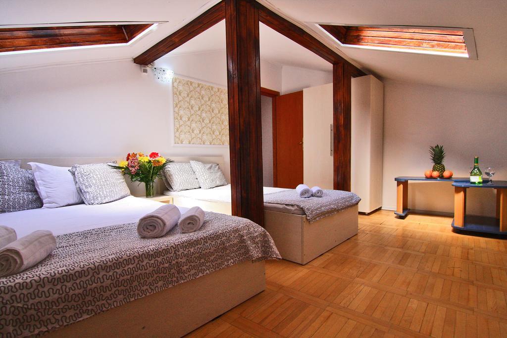 Nirvana Accommodation Βουκουρέστι Εξωτερικό φωτογραφία