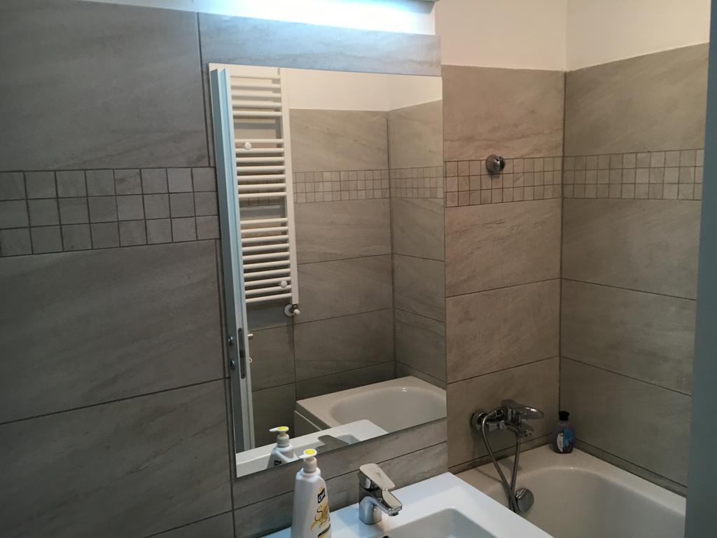 Nirvana Accommodation Βουκουρέστι Δωμάτιο φωτογραφία