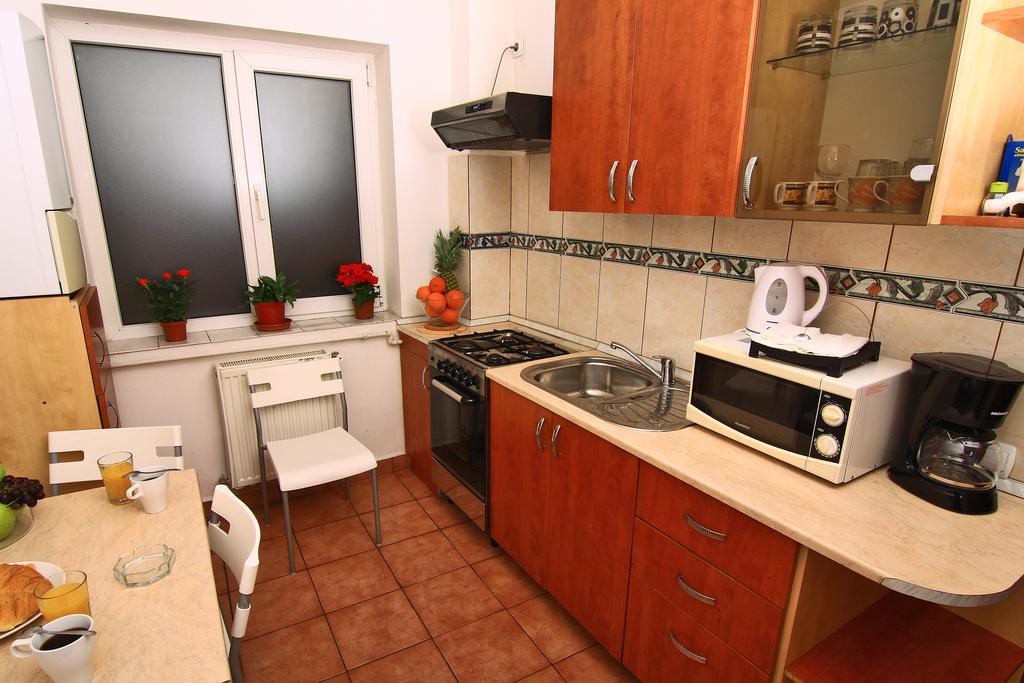 Nirvana Accommodation Βουκουρέστι Δωμάτιο φωτογραφία